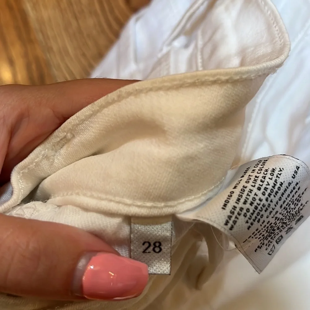 J Brand Woman’s White Skinny Jeans Size 28